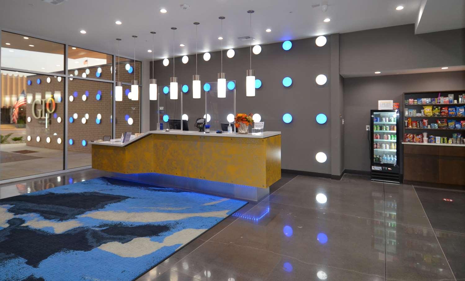 Glo Western Ok Downtown - Convention Center Hotel 3*